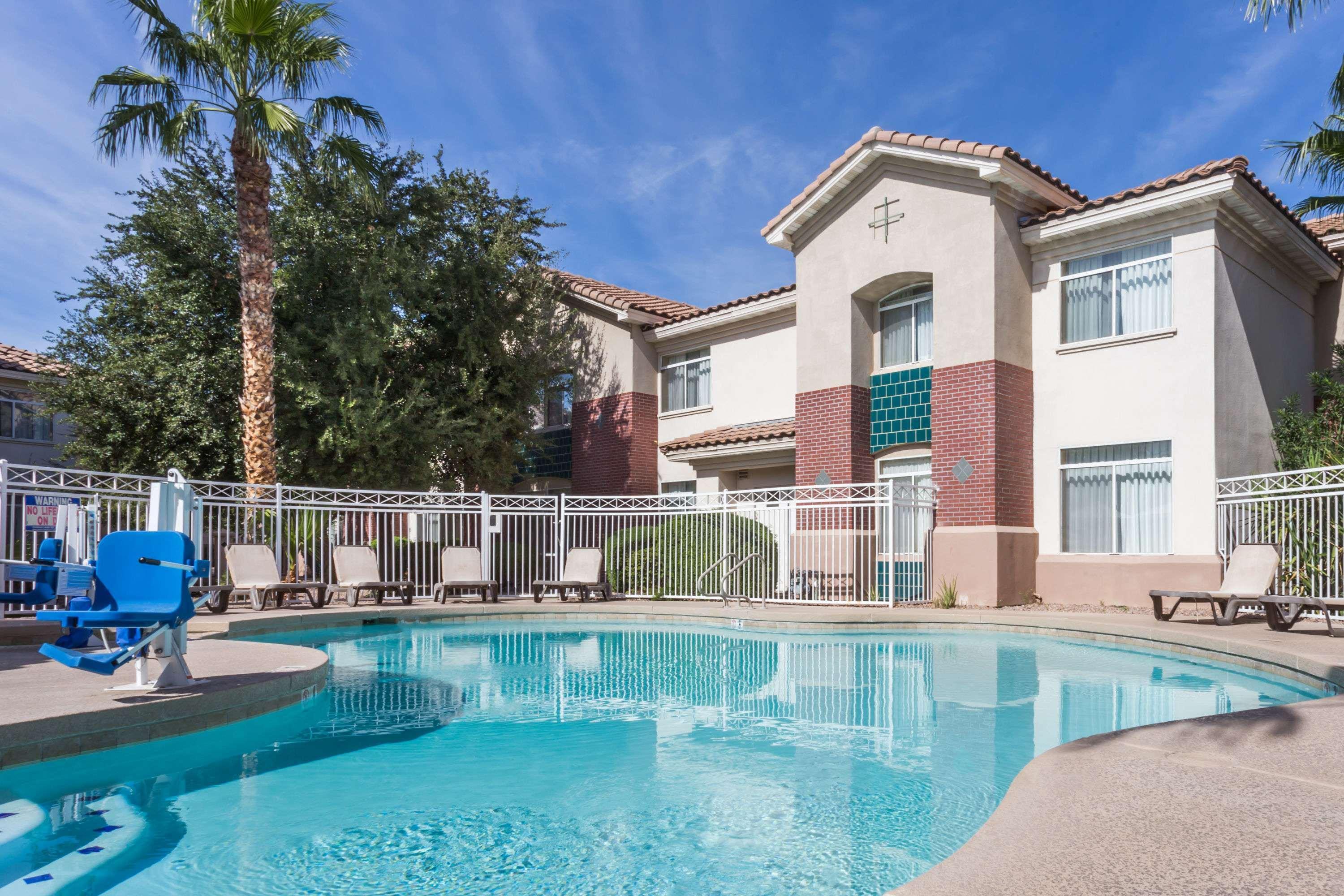 Hawthorn Suites By Wyndham Chandler Exterior photo
